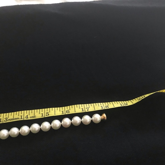 MAJORICA 18” length Pearls with Earings. Traditional and Classic - Picture 6 of 14